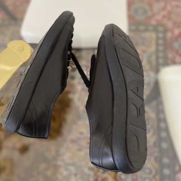 Prada sneakers in great condition - Picture 2 of 3